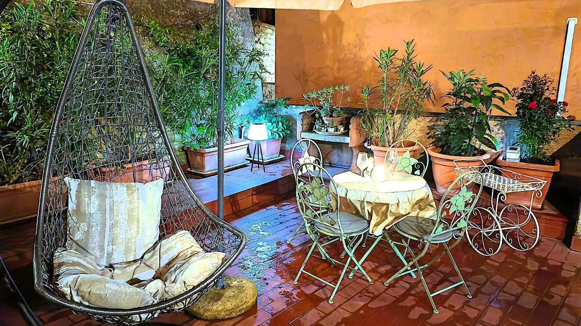 Vatican Heart Leone - Roman Terrace Apartment